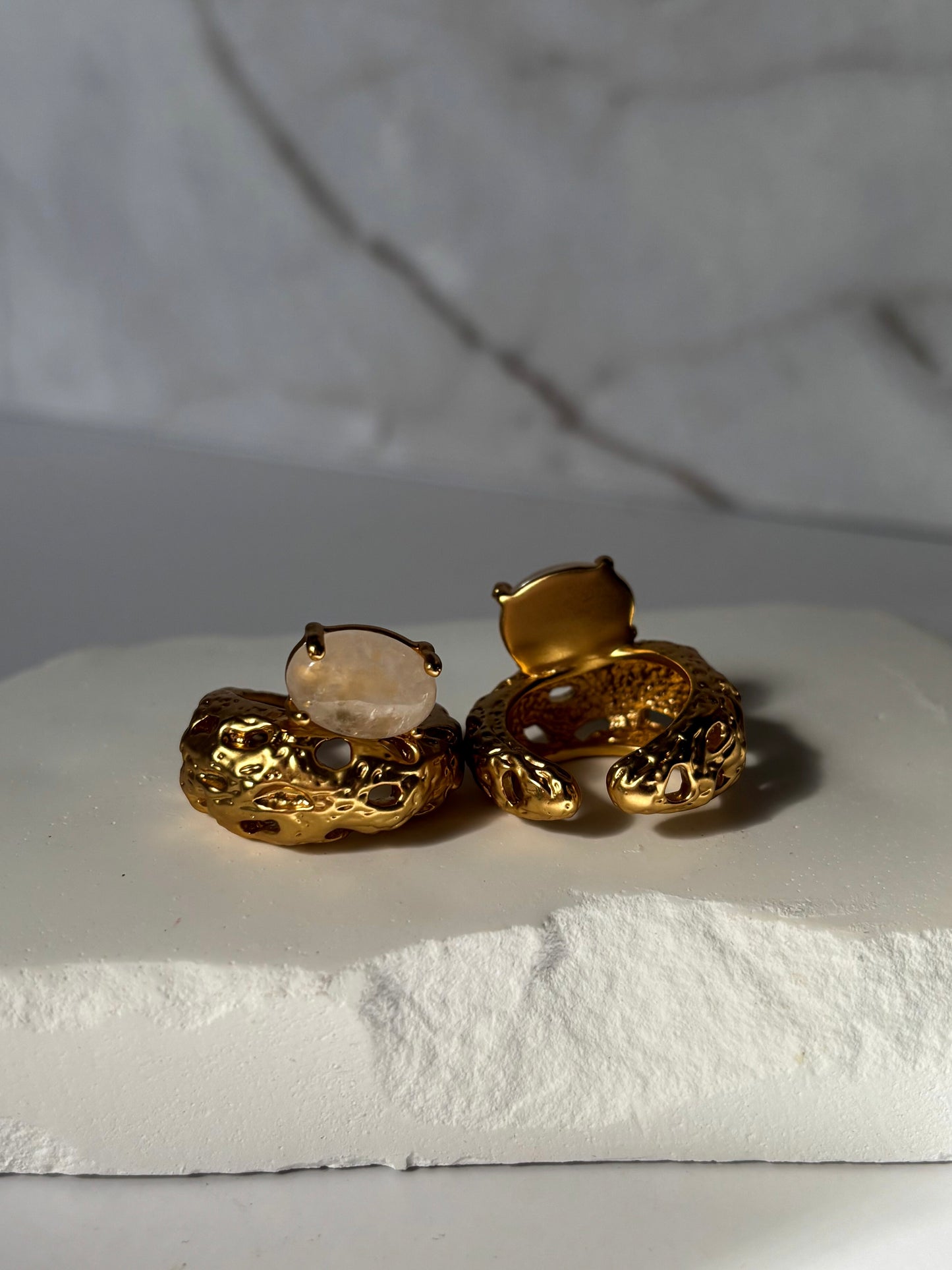 Lune ring