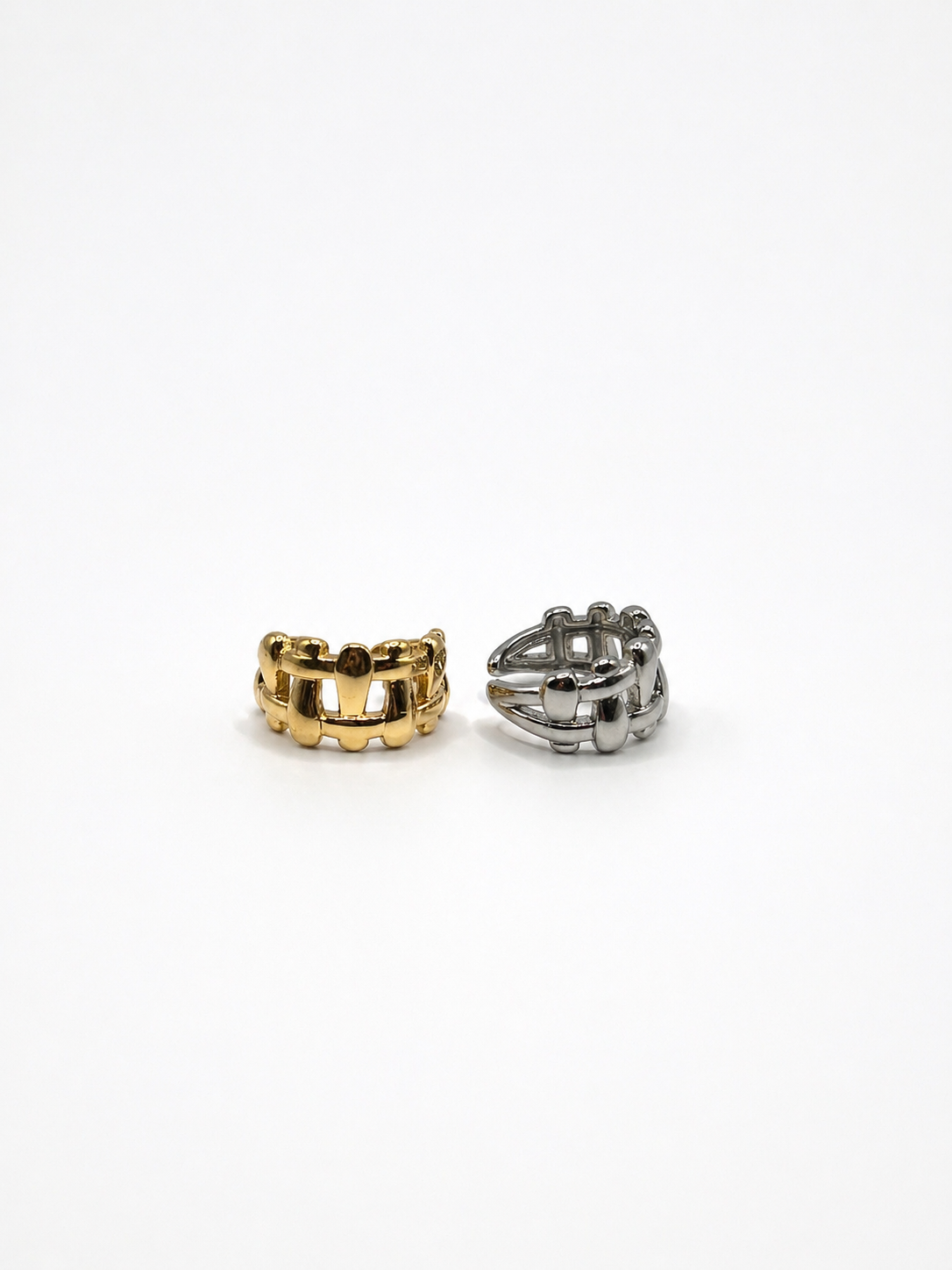 Entagled ring