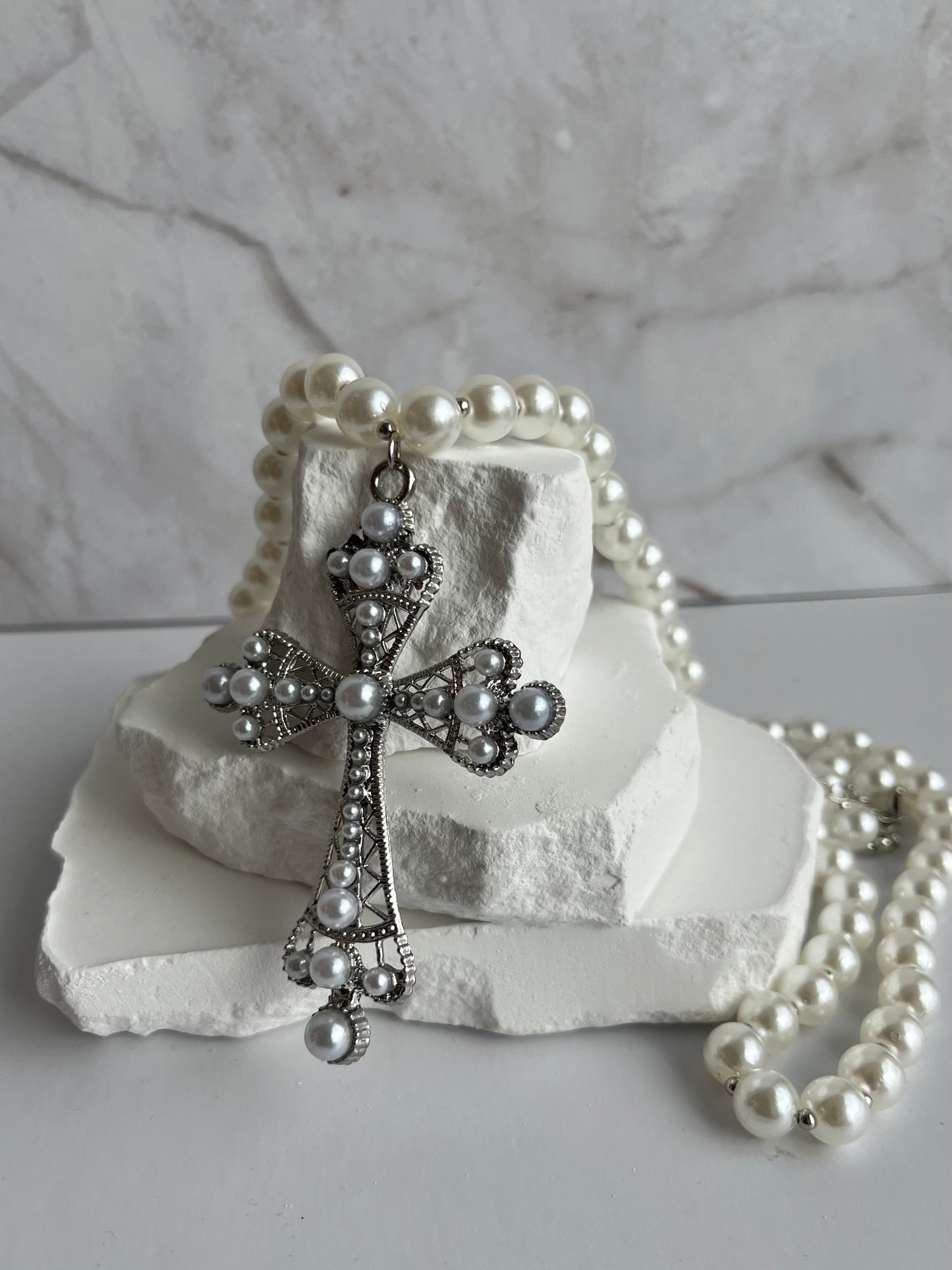 Chrome hope pearl cross