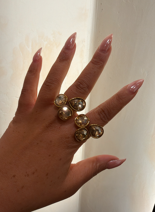 Aurelia ring