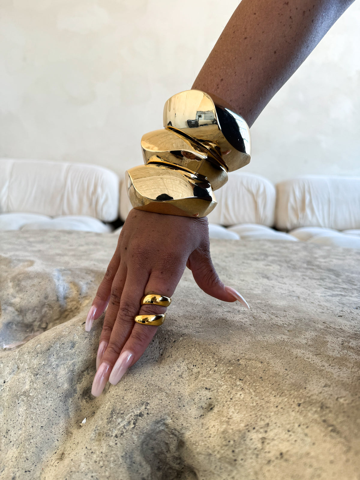 Goin Bangle Gold motion bangle – Rareify02