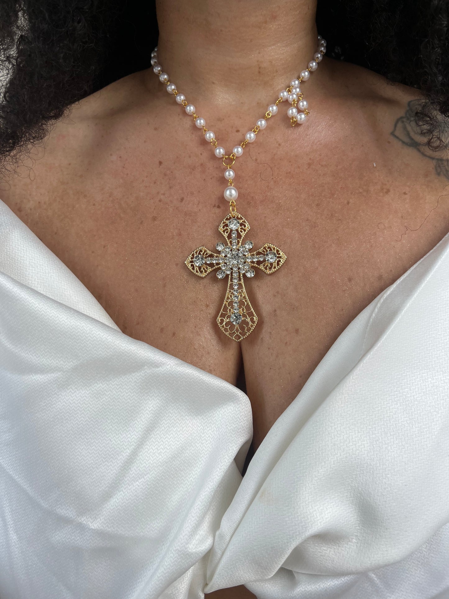 Pearl cross