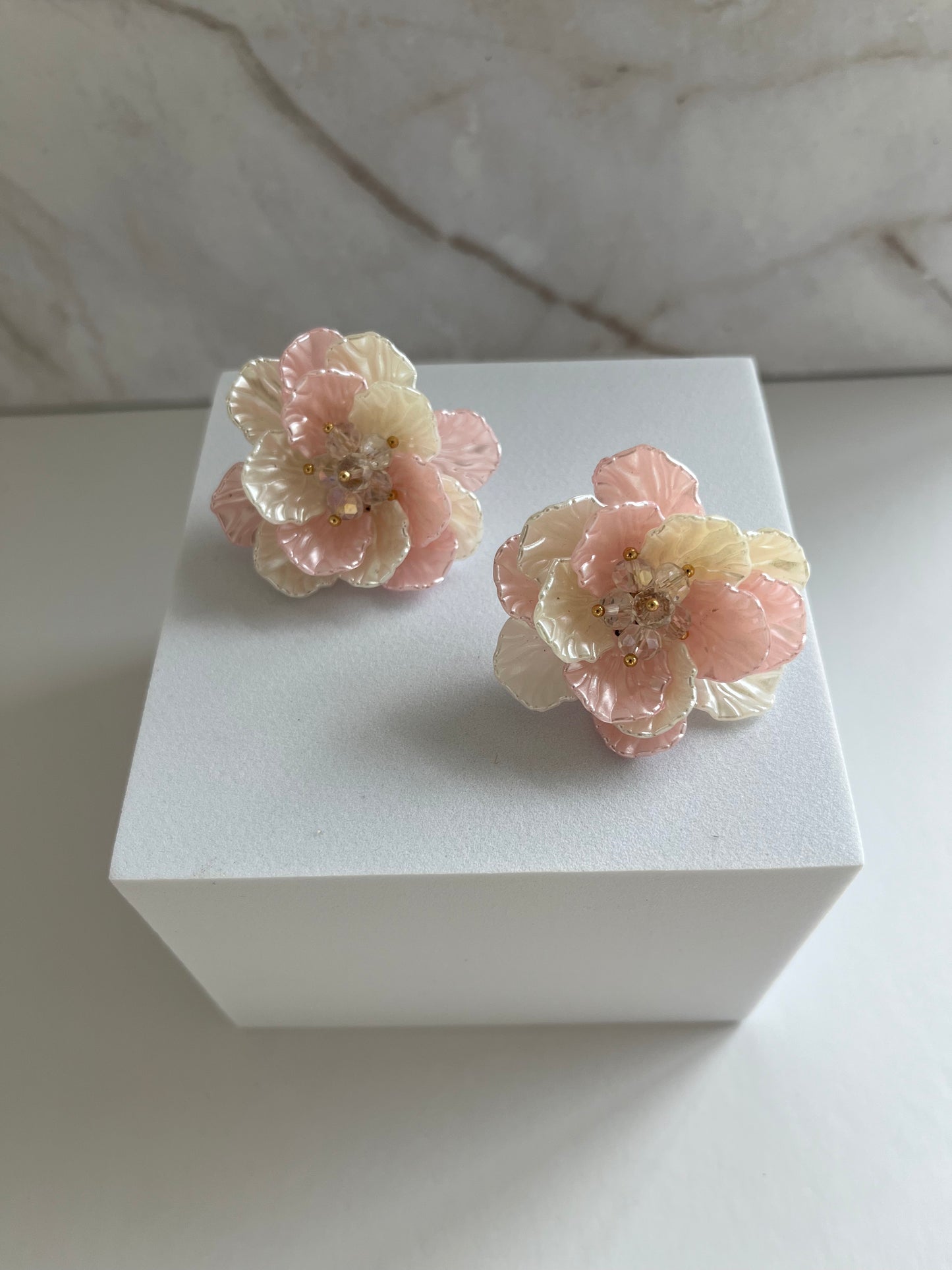 Flower girl earrings